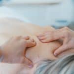 ¿Qué hace el médico osteópata?