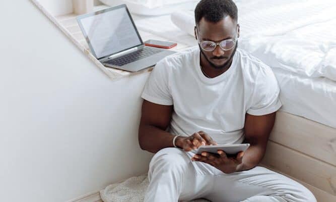 Formas de vestir para el home office: comodidad y estilo