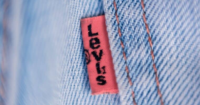 Las marcas de pantalones más vendidas en 2024: tendencias y líderes del mercado